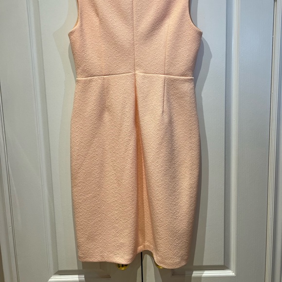 Adrianna Papell Peach V-Neck Sleeveless Dress - Picture 7 of 9